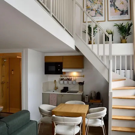 Design Loft-style Apartment Paris